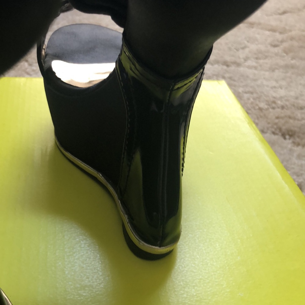 Heels - Picture 8 of 8
